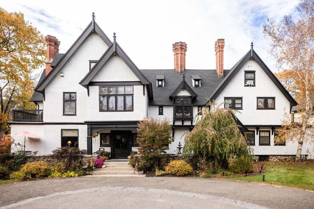 Manor House Inn (Adults Only) Norfolk Exterior photo